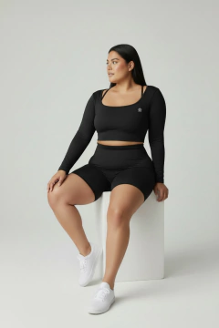 Women’s activewear set with long-sleeve top and shorts - online store
