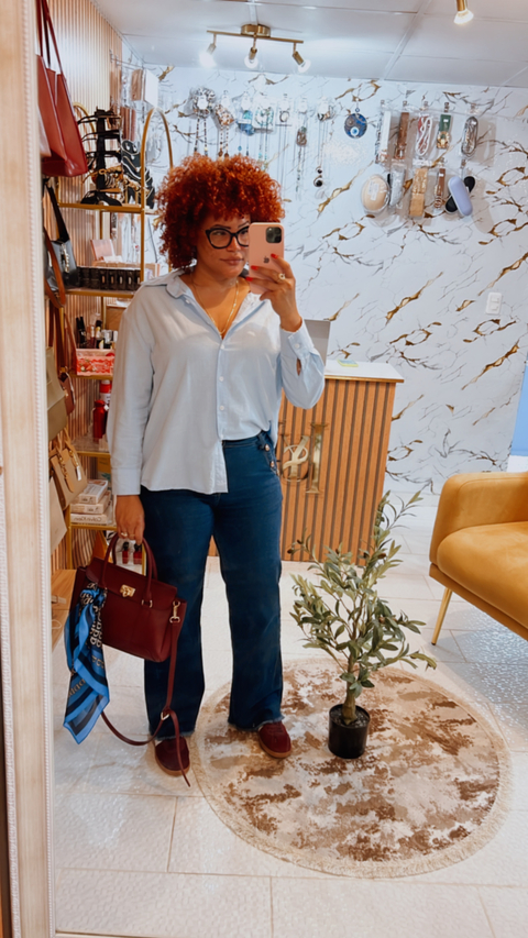 Jeans Vaqueros con botones dorados en los bolsillos