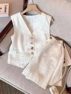 Conjunto de short y blusa chaleco
