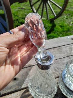 Par de Perfumeros con Frasco en Vidrio Tallados - Antiguedades JOE
