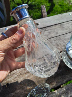 Par de Perfumeros con Frasco en Vidrio Tallados - comprar online