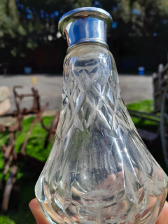 Par de Perfumeros con Frasco en Vidrio Tallados en internet