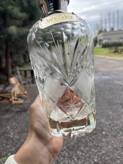 Botellon de Vidrio Tallado en internet
