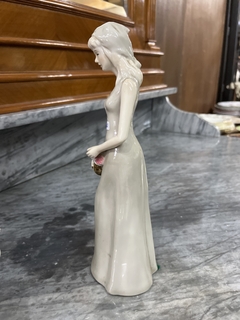 Estatua de Porcelana