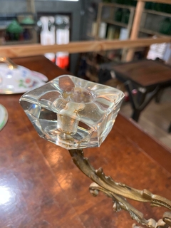 Candelabro de Bronce con Vidrio - Antiguedades JOE