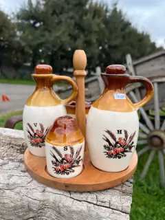 Aceitero, Vinagrero, Salero, Pimentero y Mielero ~ Cerámica