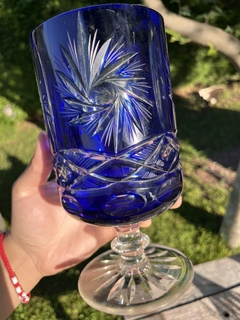 Potiche de Vidrio Azul Tallado - comprar online