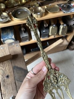 Tenedor en Bronce en internet