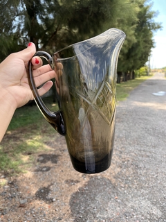 Jarra de Vidrio Fume Tallada, Alta
