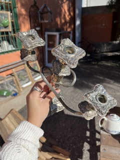 Candelabro de Metal Labrado ~ Rep. Shefield - Antiguedades JOE