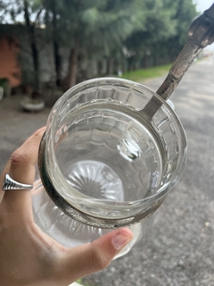 Jarra de Vidrio Tallada c/Tapa 1,1lt - tienda online