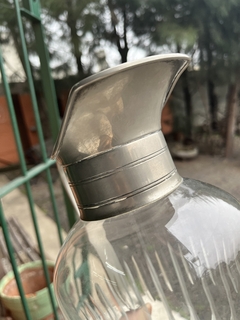 Jarra de Vidrio Tallada c/Virola Metal