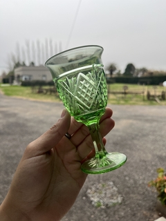 6 Copas de Vidrio Verde Talladas - comprar online