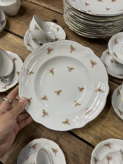 12 Platos Hondos ~ Porcelana Boulonge