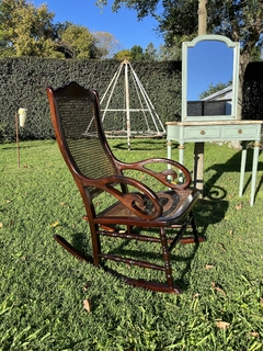 Mecedora Thonet con Esterilla