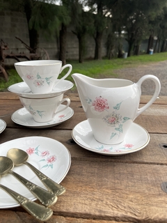 Lechera ~ Semi Porcelana Baviera