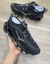 Tênis Mizuno Wave Prophecy 13 preto com detalhes em dourado 