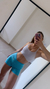 Short en v con bolsillo celeste