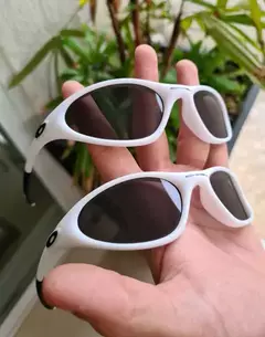 MINUTE BRANCO LENTE BLACK ( PRETO )