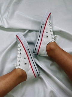 Converse Blancas sin plataforma - comprar online