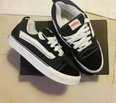 Vans KNU