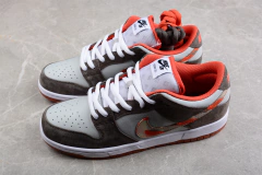 Nike SB Dunk Low Crushed D.C.