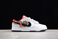 Nike Dunk Low Year of the Dragon - comprar online