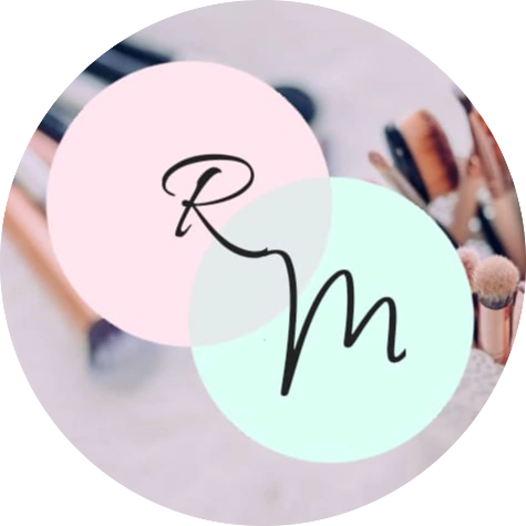 Ramos de maquillajes y flores