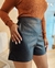 Short de Couro Fake Aila na internet