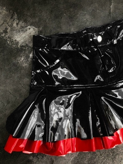 Mini Saia Curta Colorblock Vinil Cintura Alta Plissado Duplo #DESERTOVERMELHO - loja online