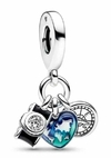 Charm colgante triple con cámara, corazón y brújula