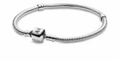 Pulsera de plata de ley y cierre Pandora en plata de ley