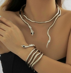 Collar vibora (se puede usar de muchas maneras) - comprar online