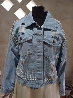 Imagen de Campera Bordada Artesanalmente con Perlas y Cristales