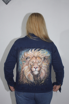 Campera León - Pintada a Mano