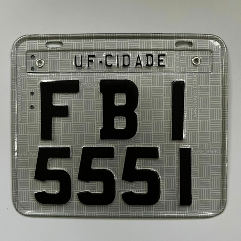 Placa Moto - 20 x 17 - Cinza Refletiva (Modelo Quadrado)