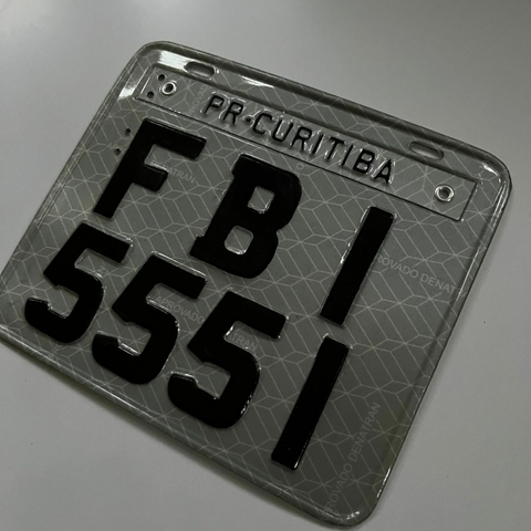 Placa Moto - 20 x 17 - Cinza Refletiva (Modelo Balão)