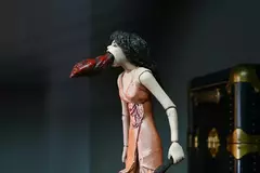 NECA Figura de Accion: Puppet Master - Mujer Sanguijuela y Estuche de Marionetas Toulon 2 Pack 7 Pulgadas - Malloween Store