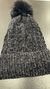 Gorro Negro con Pompon