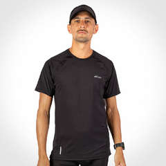 REMERA ORIEN / NEGRA