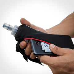 Imagen de HANDHELD SOFT / PORTASOFT FLASK 500 ML / NEGRO Y ROJO (NO INCLUYE SOFT FLASK)
