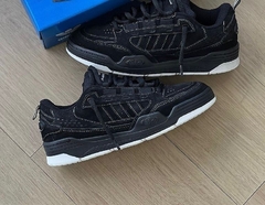 Tênis Adidas AD I2000