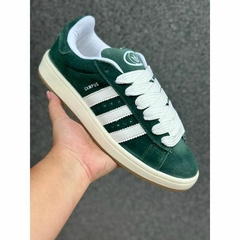 Tênis Adidas Campus na internet