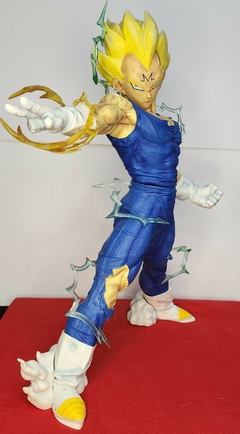 Figura de Majin Vegeta (Firmado por Rene Garcia) en internet