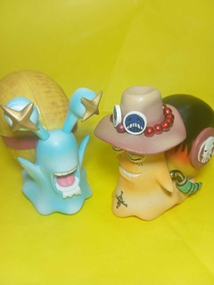 Figura de Caracol/Den den mushi de Luffy en internet