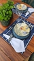 Lugar Americano Impermeável azul marinho com listras off white. - comprar online