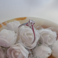 ANEL PONTO DE LUZ CRAVEJADO PRINCESA EM PRATA 925 na internet