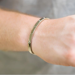 Bracelete Parafusos na internet