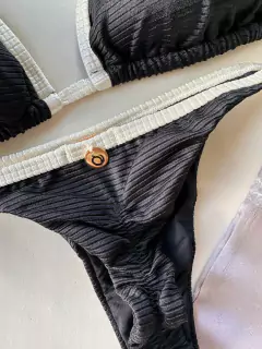 CONJUNTO JABUTICABA - TOP DE CORTININHA E CALCINHA DE AMARRAR - Peach Moda Praia