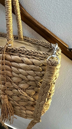 BOLSA PALHA DE PRAIA na internet